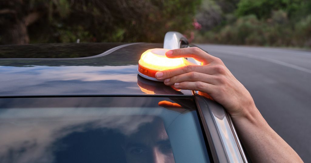 ¿Qué luz de emergencia debo comprar? La V16 sustituirá a los triángulos